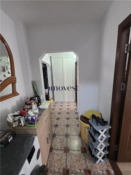 Apartament cu 3 camere decomandat în Micro 16