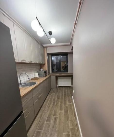 Apartament cu 2 camere decomandat în Casa de Cultură