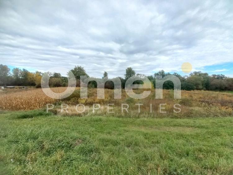 Teren agricol extravilan de 700 mp, în Cătălina