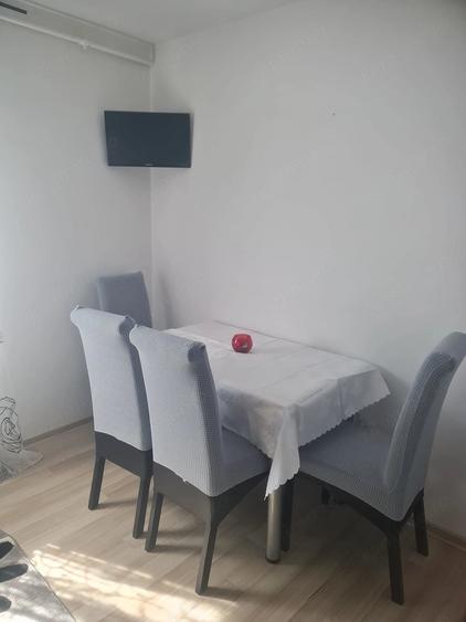 Apartament cu 2 camere semidecomandat, mobilat în Calea Urseni