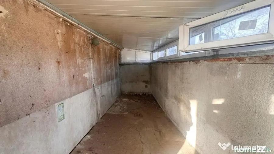 Apartament cu 4 camere decomandat în P-ța Romană