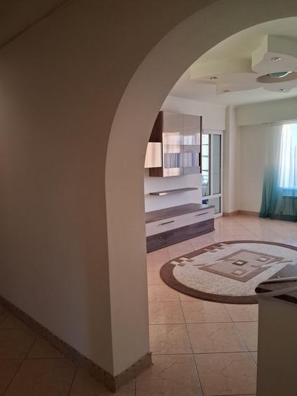 Apartament cu 3 camere decomandat în Unirii