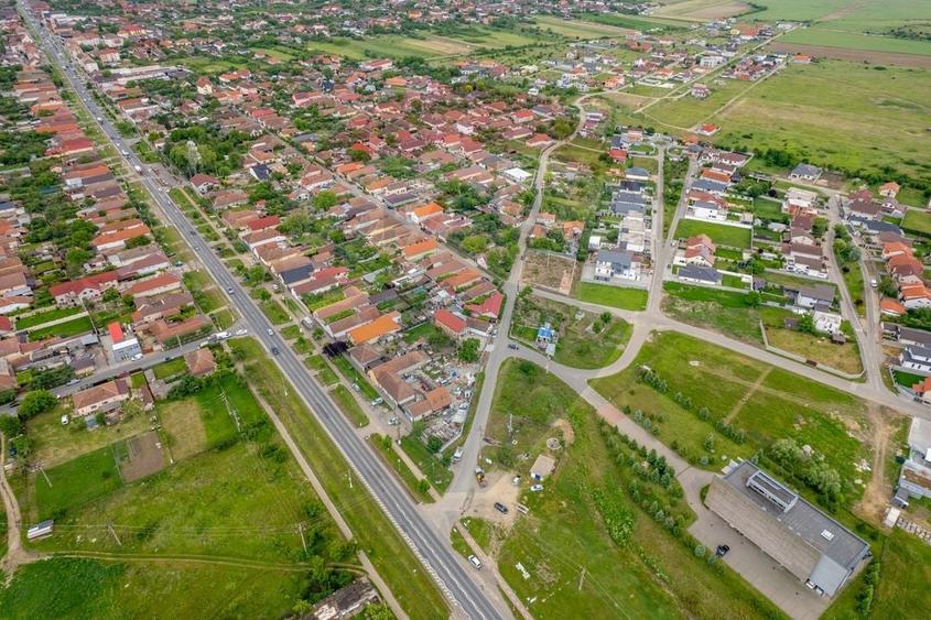 Teren Construcții intravilan de 721 mp, în Vladimirescu