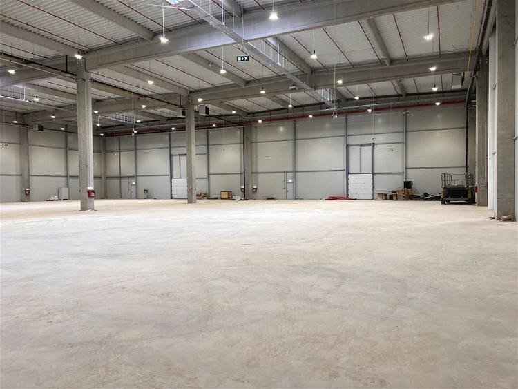 Spațiu industrial, de 3,500 mp, în Florești