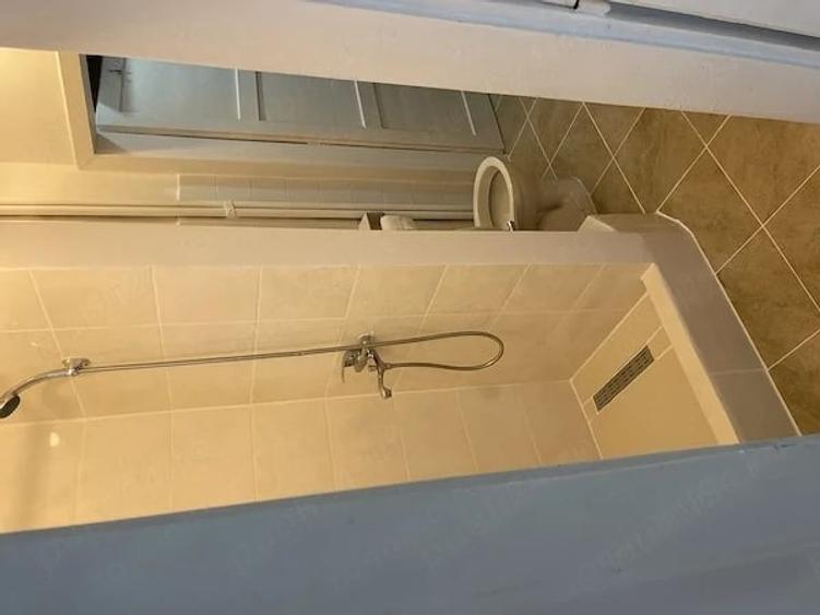 Garsonieră semidecomandată în Vest