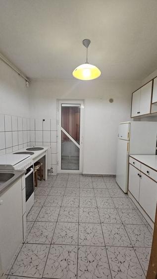 Piata farului-apartament 3 camere cu gaze - 15