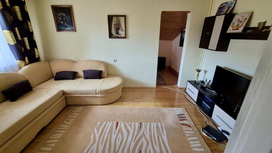Duplex cu 4 camere cu Canalizare în Central