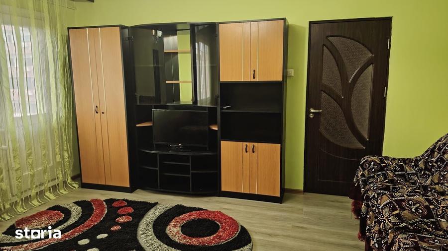 Apartament cu 2 camere semidecomandat în Calea București