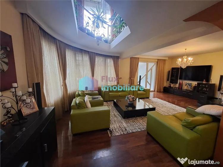 Casă cu 7 camere cu Teren 2000 Mp în Șcheia
