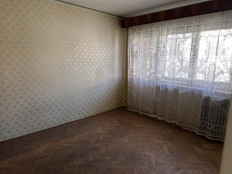 Apartament cu 2 camere semidecomandat în Zamfirescu