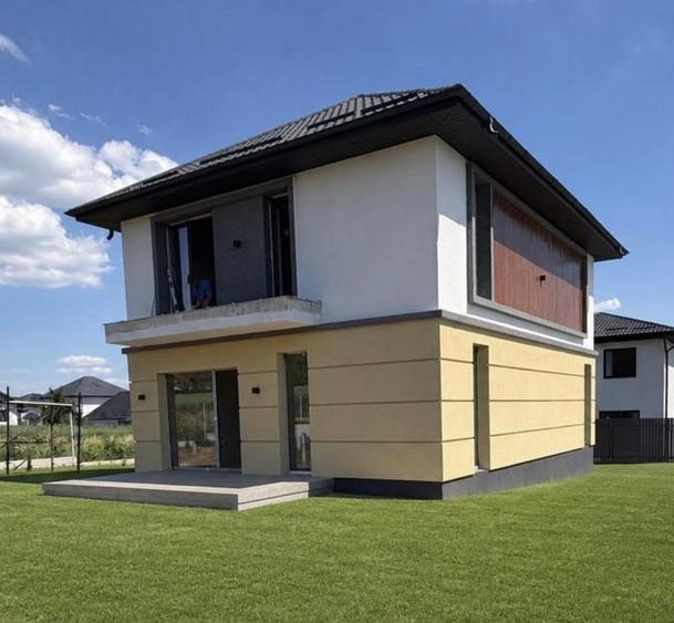 Casă cu 4 camere în Valea Adâncă