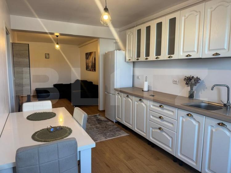 Apartament cu 2 camere semidecomandat, mobilat în Dâmbul Rotund