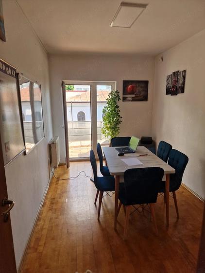 Spațiu comercial, de 30 mp, în Central