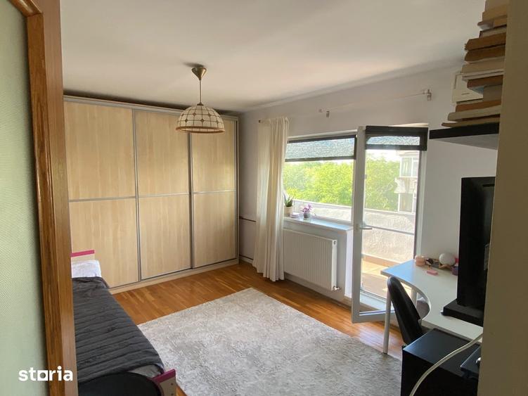 Apartament cu 2 camere decomandat în Văcăresti