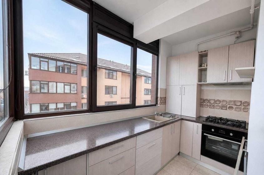 Apartament cu 3 camere decomandat în Militari