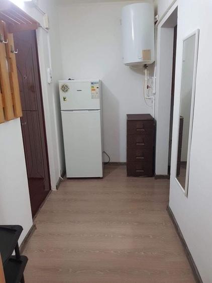Garsonieră decomandată în Vărsătura