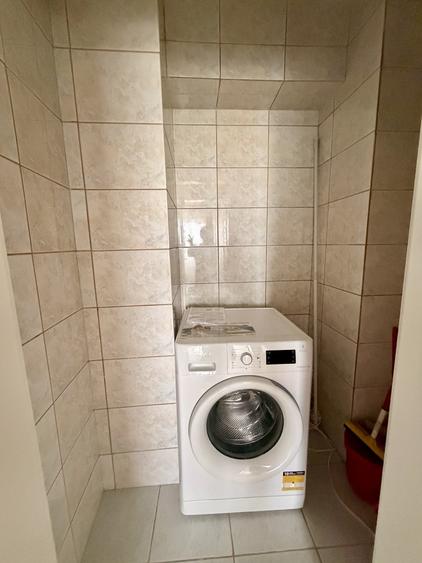 Apartament cu 3 camere decomandat, mobilat în Dacia