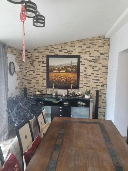 Casă cu 5 camere cu Teren 250 Mp în Central