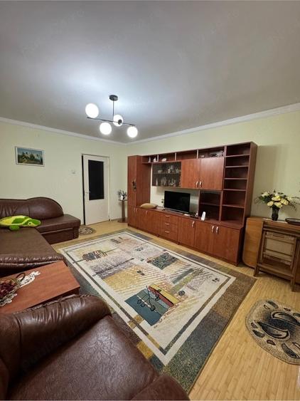 Apartament cu 2 camere semidecomandat în Vest
