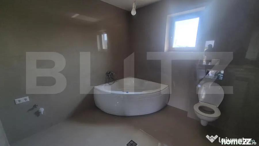 Casă cu 3 camere cu Teren 950 Mp în Central