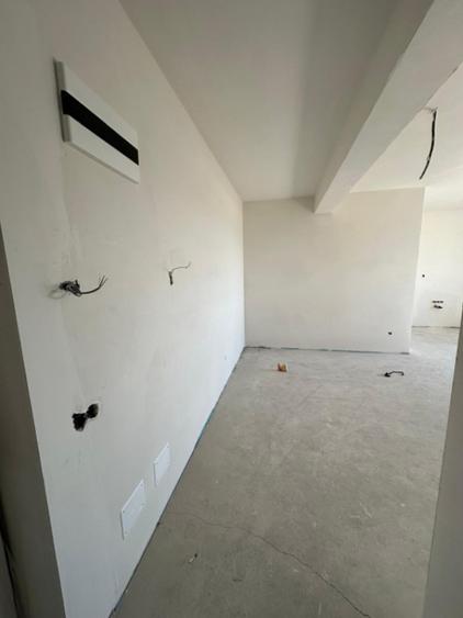 Apartament cu 2 camere decomandat în Între Lacuri
