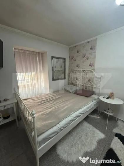 Apartament cu 5 camere decomandat în Central