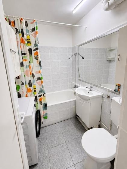 Garsonieră decomandată în Tei