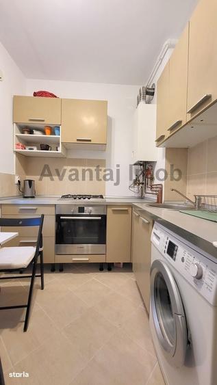 Floreasca, Bach, centrala de apartament, bloc anvelopat, decomandat - 1