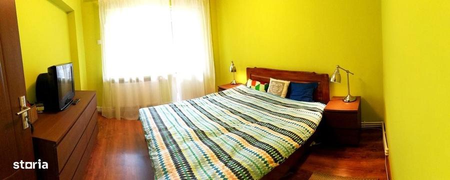 Apartament cu 3 camere decomandat, mobilat în Podu Roș