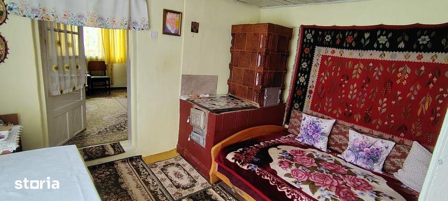 Casă cu 3 camere cu Teren 1000 Mp în Central