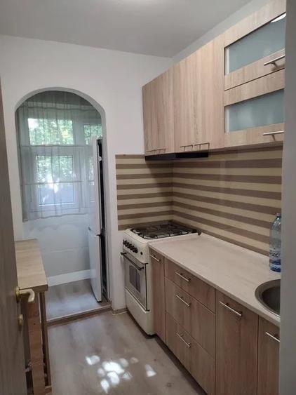 Apartament cu 2 camere semidecomandat în Brâncoveanu