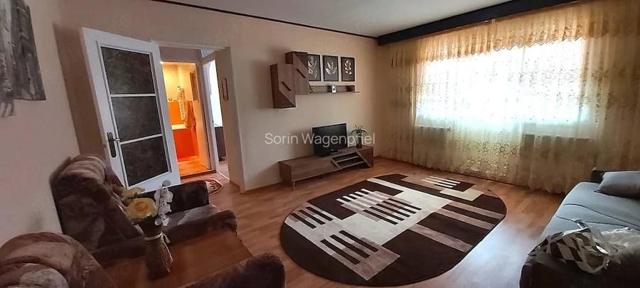 Apartament de inchiriat 3 cam etaj 2 din 4.