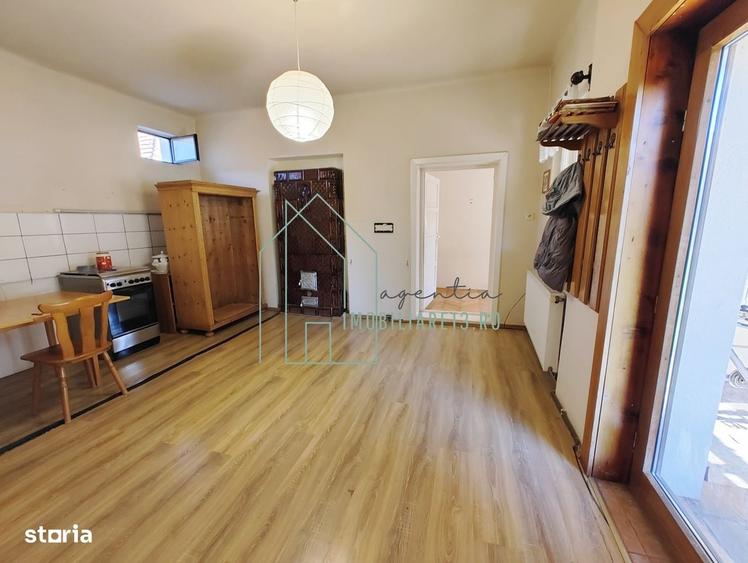 Casă cu 4 camere cu Teren 500 Mp în Central