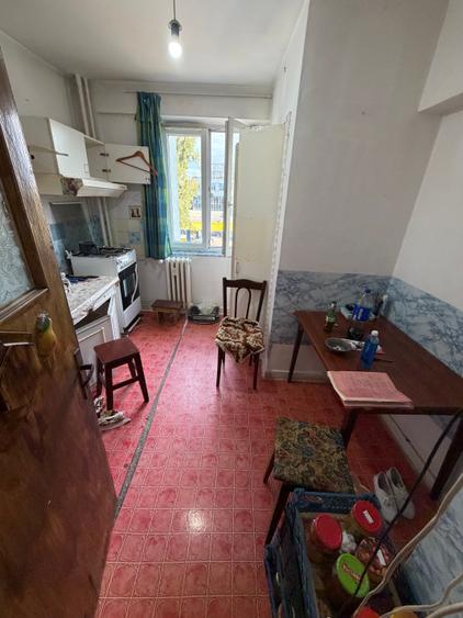 Apartament cu 2 camere semidecomandat în Fundeni