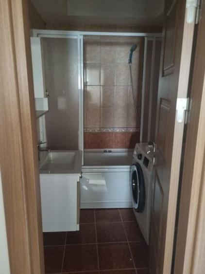 Apartament cu 3 camere decomandat, mobilat în Berceni