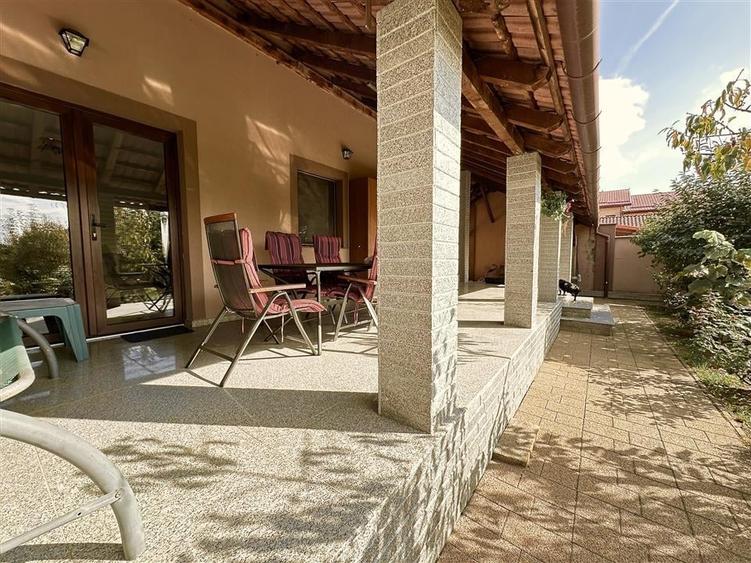 Casă cu 5 camere cu Teren 500 Mp în Aurel Vlaicu