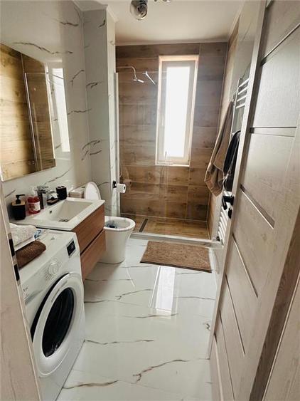 Apartament cu 3 camere decomandat în Giroc