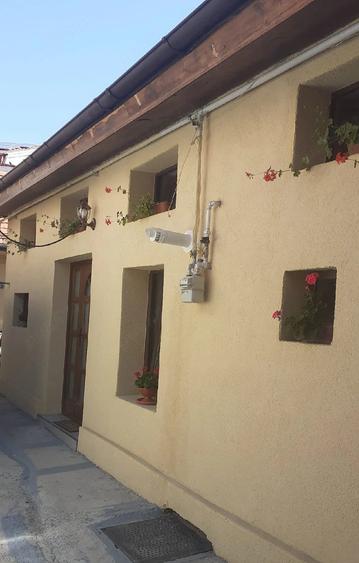 Apartament cu 2 camere semidecomandat în Orașul de Jos