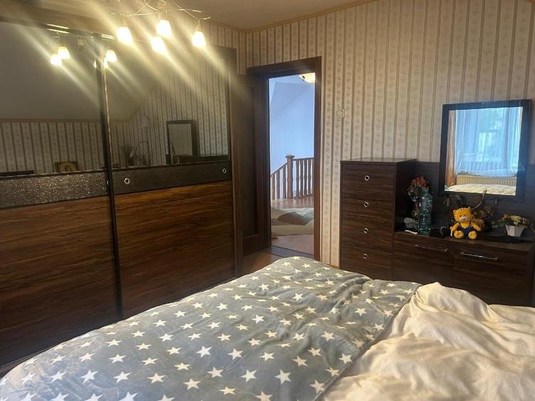 Casă individuală cu 5 camere cu Canalizare în Periferie