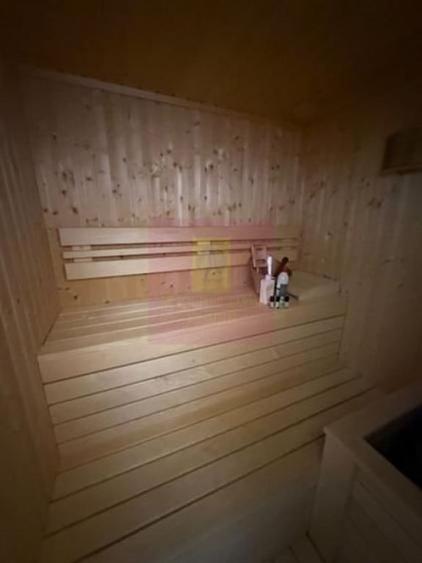 Apartament cu 4 camere decomandat în Herăstrău