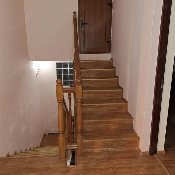 Casă cu 6 camere în Ciolpani