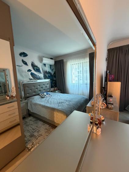 Apartament cu 3 camere decomandat, mobilat în Central