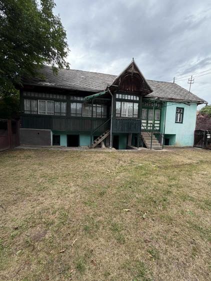 Casă cu 4 camere în Sâncraiu