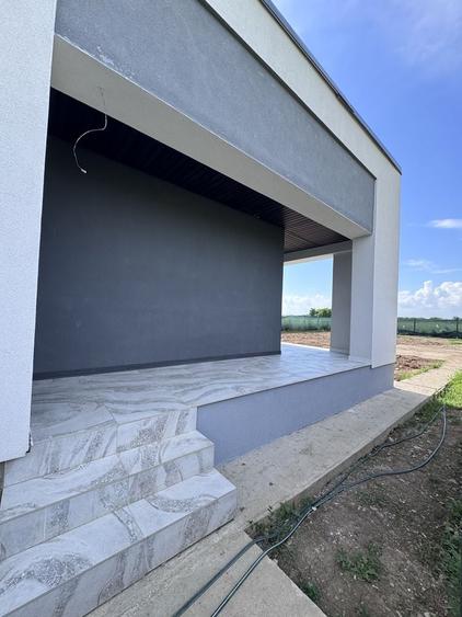 Casă cu 3 camere în Ciolpani