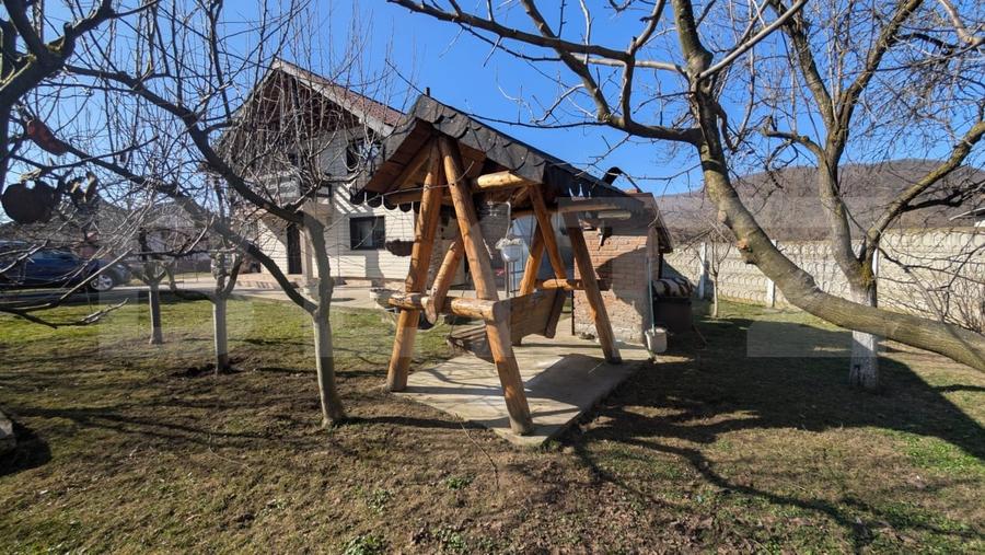 Casă individuală cu 3 camere cu Teren 600 Mp în Moreni