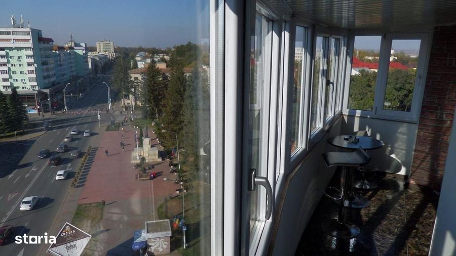 Apartament cu 2 camere decomandat în Ultracentral