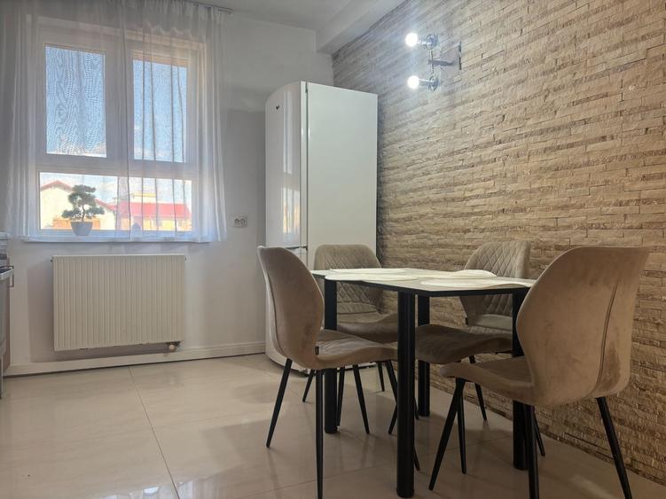 Apartament cu 3 camere în Mihai Viteazul