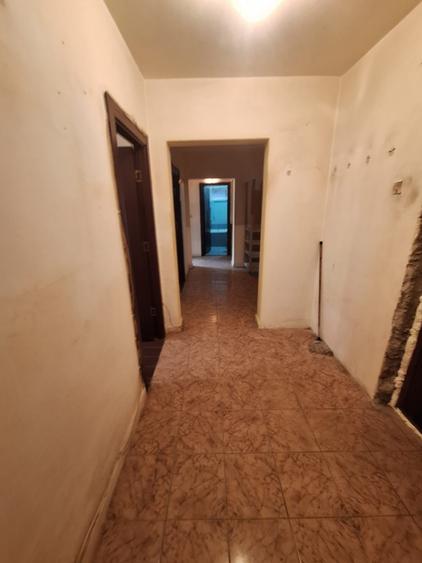 Apartament cu 3 camere decomandat în Inel II