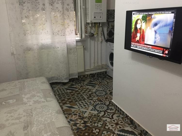 Garsonieră semidecomandată, mobilată în Vitan Mall