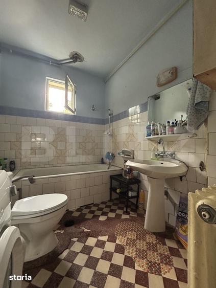 Casă cu 4 camere decomandat cu Teren 174 Mp în Central